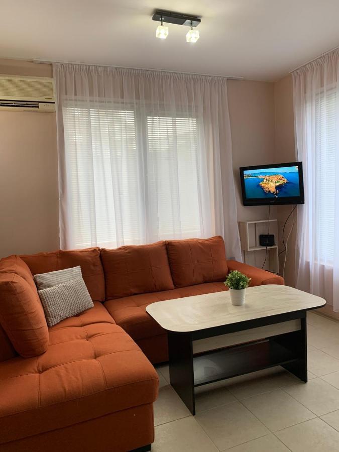 Villa Rouge - Apartment Victoria Sozopol Esterno foto